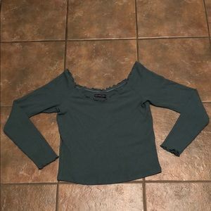 OFF-THE-SHOULDERS SWEATERS